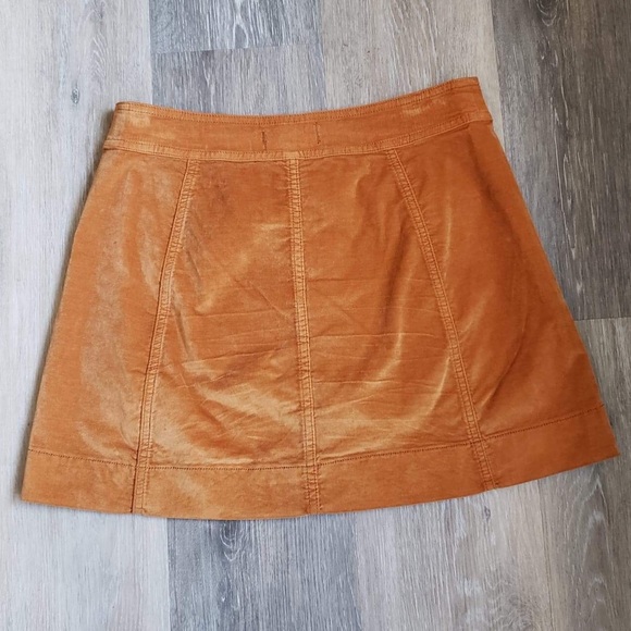 Velveteen A-Line Mini Skirt Button-Front Edition - Picture 10 of 14